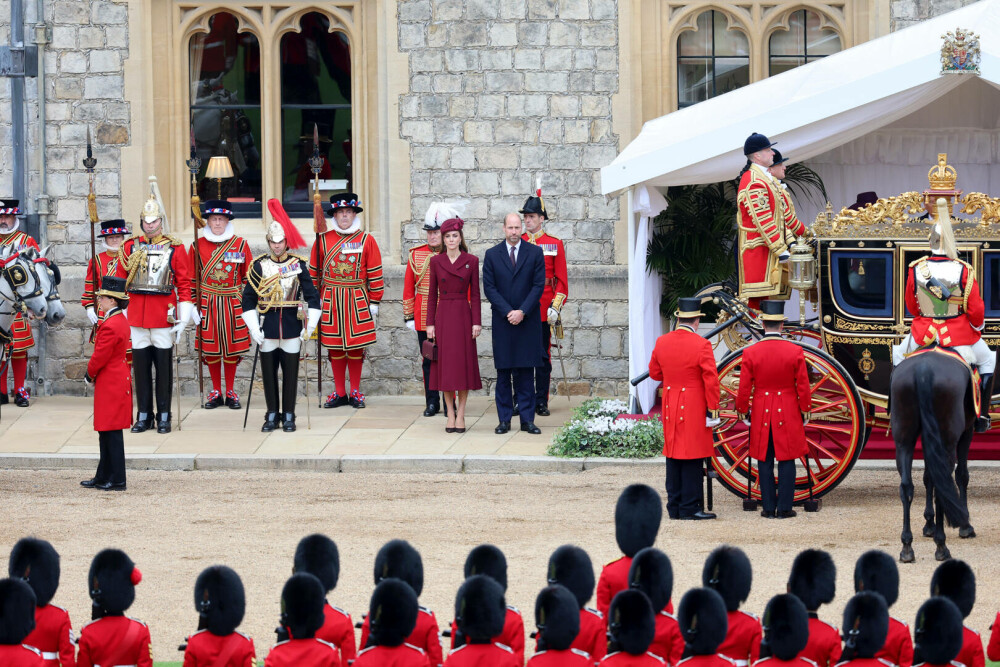 Donald Trump şi-a început vizita istorică în Marea Britanie. A fost primit cu fast la Castelul Windsor. GALERIE FOTO - Imaginea 15