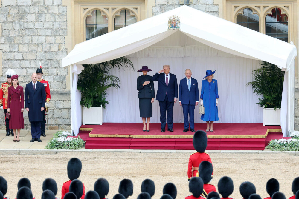 Donald Trump şi-a început vizita istorică în Marea Britanie. A fost primit cu fast la Castelul Windsor. GALERIE FOTO - Imaginea 25