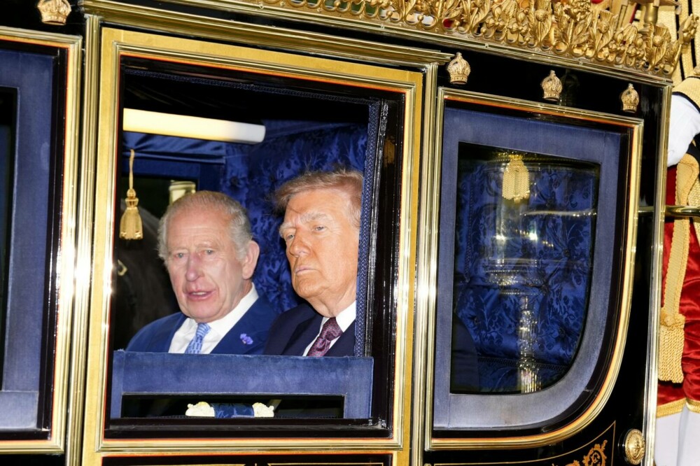 Gluma spusă de regele Charles când i-a primit pe Donald și Melania Trump la Windsor. Replica a stârnit râsete - Imaginea 14