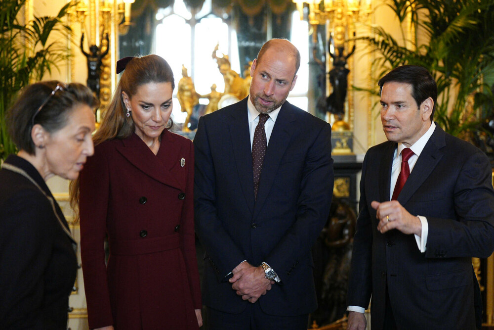 Kate Middleton, apariție elegantă la banchetul de stat din timpul vizitei lui Donald Trump. FOTO - Imaginea 9