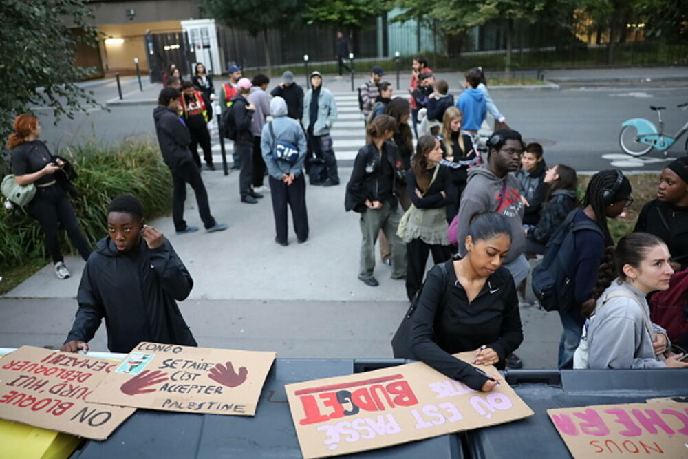 Greva generală paralizează Franța. Sindicatele protestează față de austeritatea bugetară. 