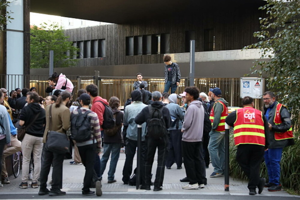 Greva generală paralizează Franța. Sindicatele protestează față de austeritatea bugetară. 