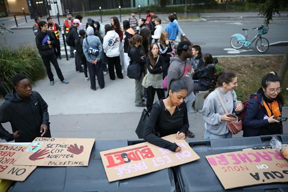Greva generală paralizează Franța. Sindicatele protestează față de austeritatea bugetară. 