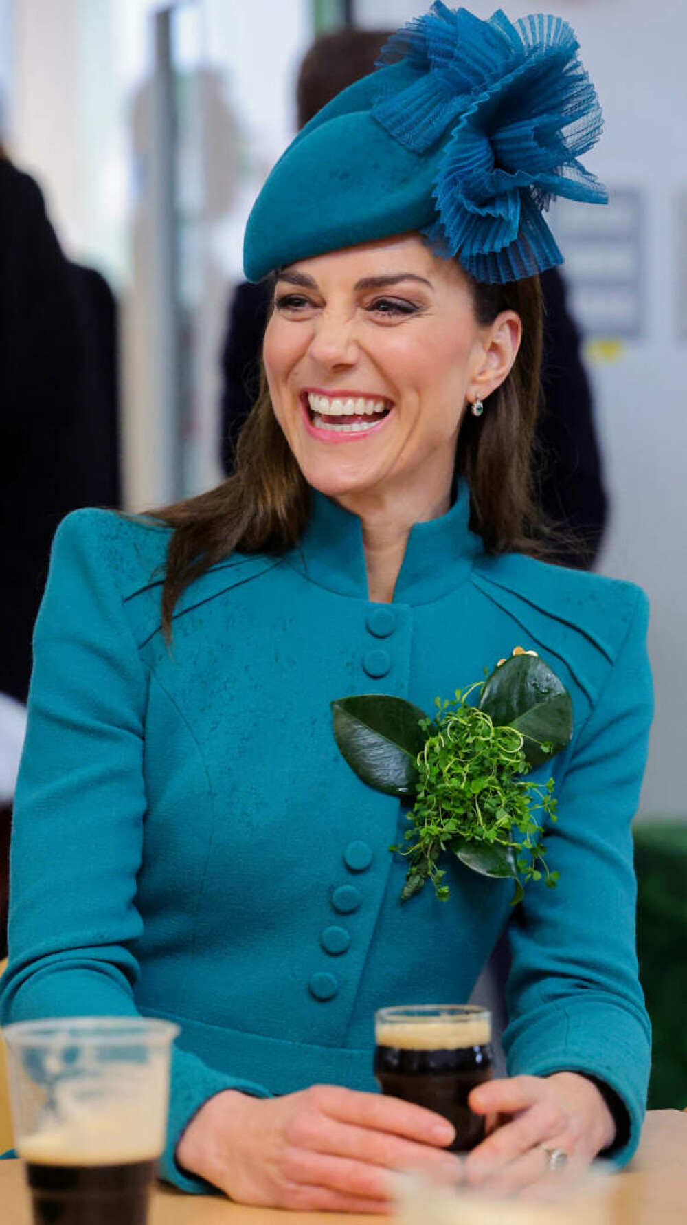 Prințesa Kate, apariție îndrăzneață cu pălărie de cowboy. Mesajul pentru echipa feminină de rugby a Angliei. FOTO - Imaginea 4