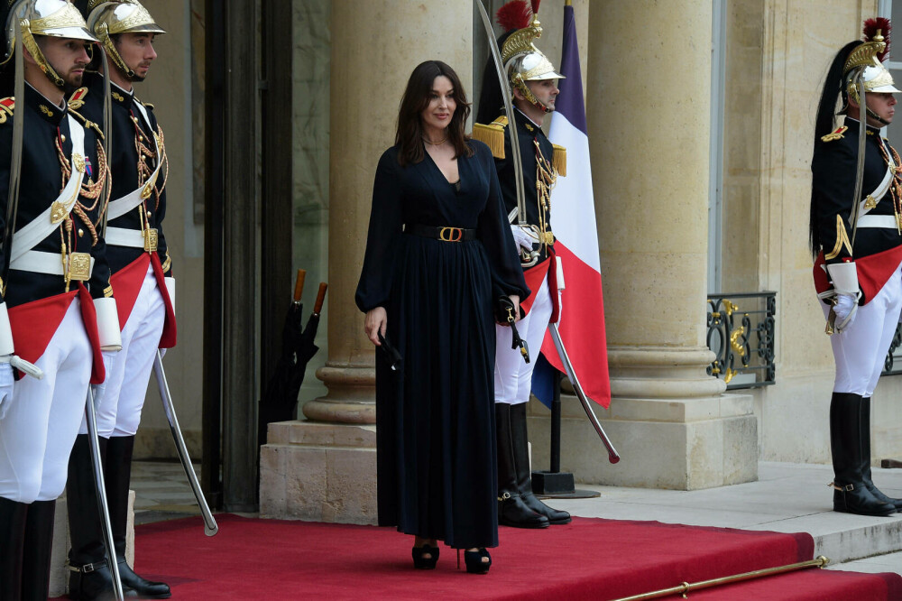 Surpriză la Hollywood: Monica Bellucci a confirmat despărțirea de regizorul Tim Burton, „cu mult respect și afecțiune” - Imaginea 1