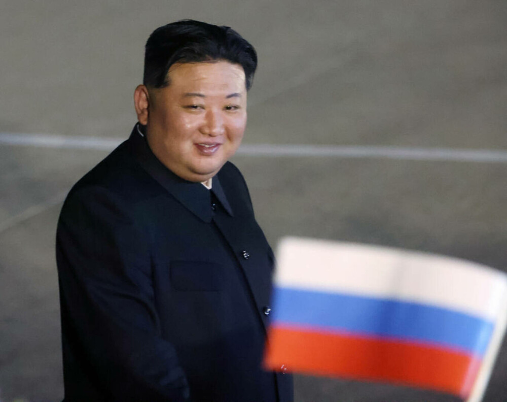 Kim Jong Un, apariție de senzație pe „insula comorilor”. Liderul nord-coreean, ținută fashion în fața supușilor. GALERIE FOTO - Imaginea 25
