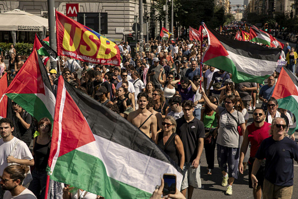 Zeci de mii de persoane au protestat în Italia față de genocidul din Fâşia Gaza. „Să blocăm totul!