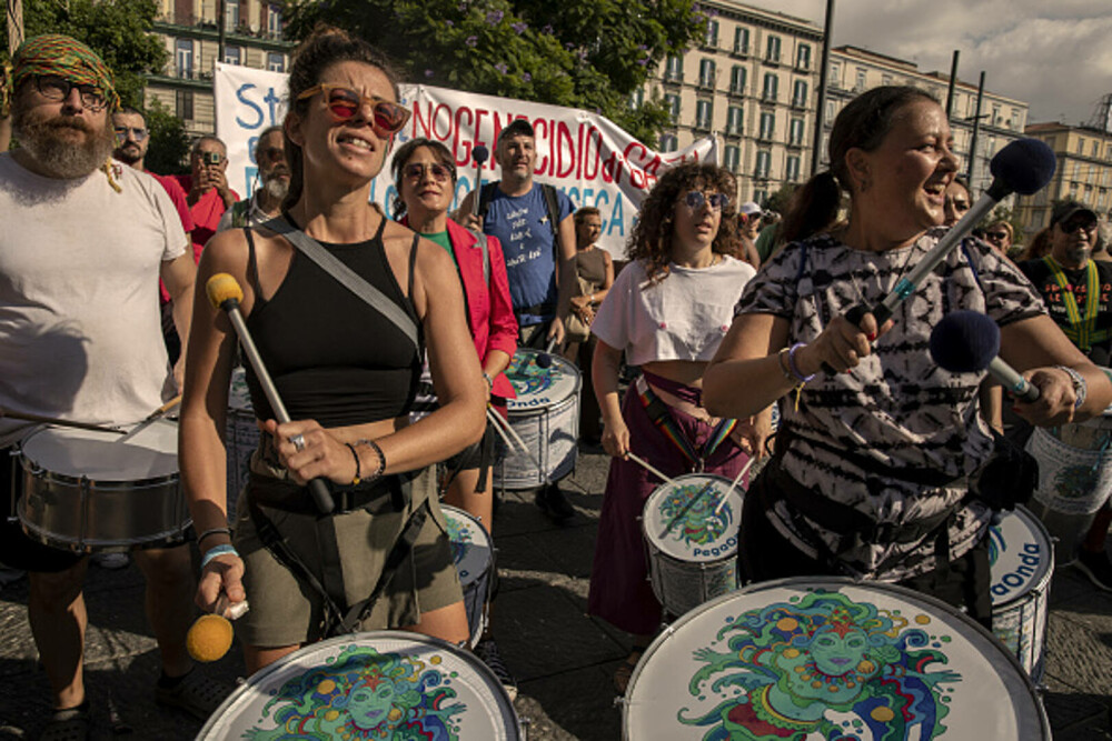 Zeci de mii de persoane au protestat în Italia față de genocidul din Fâşia Gaza. „Să blocăm totul!
