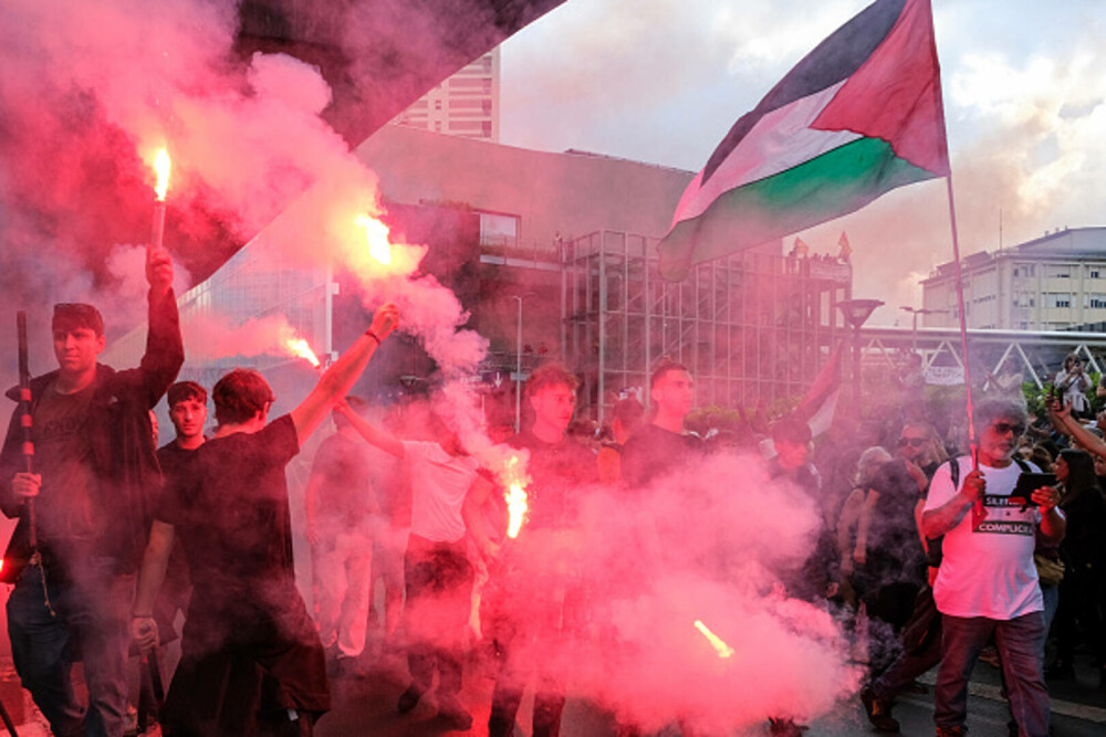 Zeci de mii de persoane au protestat în Italia față de genocidul din Fâşia Gaza. „Să blocăm totul!