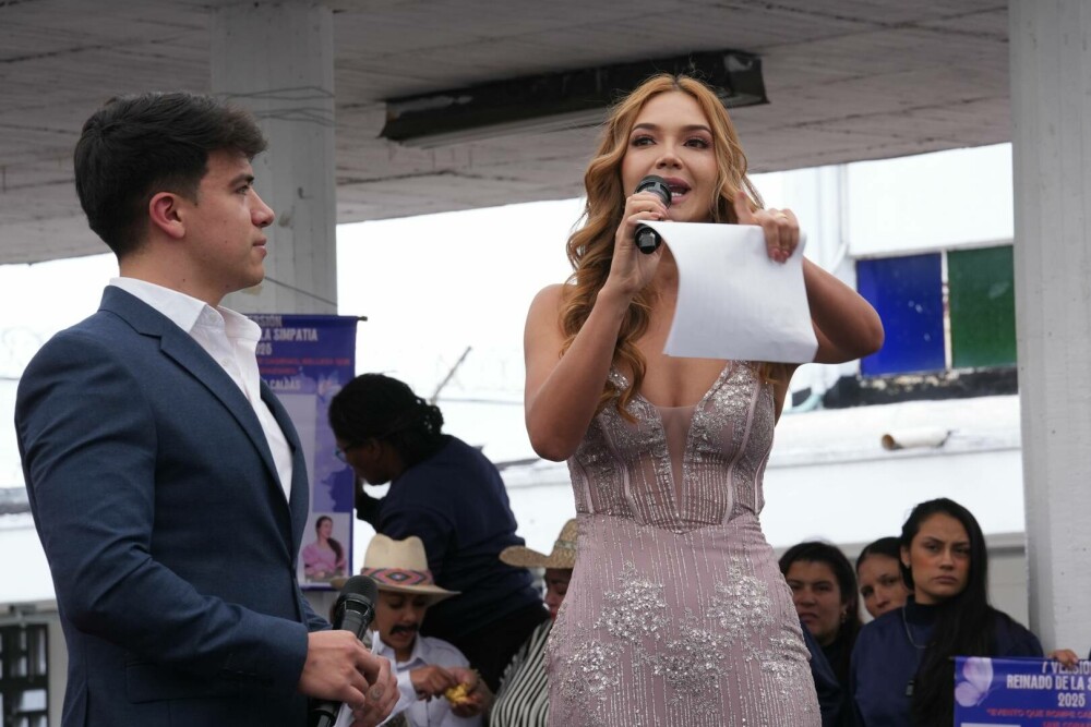 „Miss Pușcărie” într-o închisoare supraaglomerată din Bogota. Traficantele și-au etalat calitățile pe podium |GALERIE FOTO - Imaginea 12