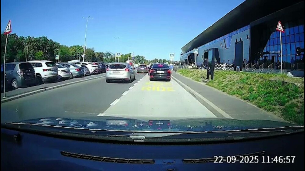 Un albanez a fost încătușat în parcarea Aeroportului Iași. Este unul dintre cei mai temuți traficanți de droguri - Imaginea 10