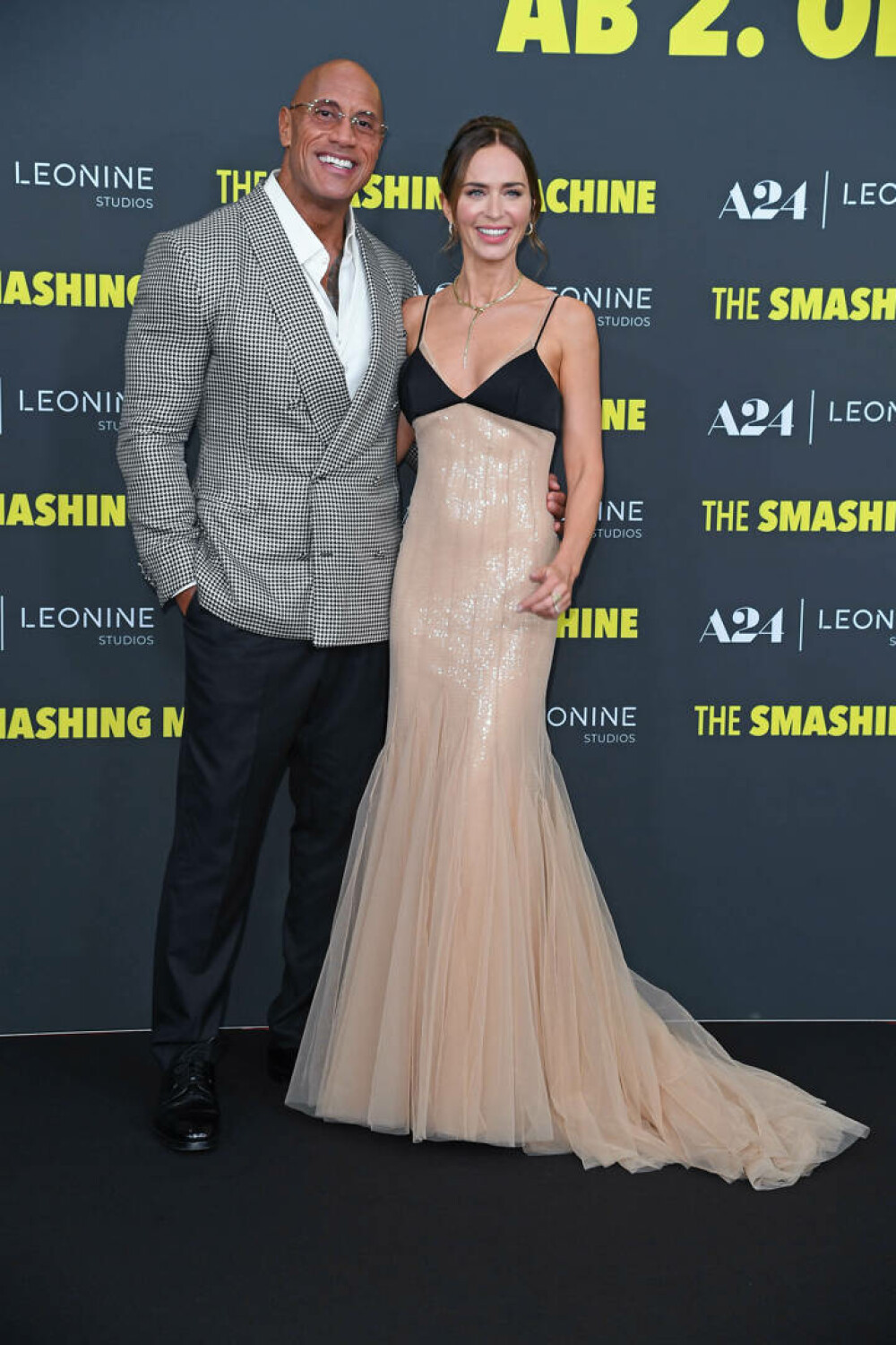 Emily Blunt a strălucit pe covorul roșu într-o rochie nude cu paiete. Cum arată ținuta purtată de actriță. GALERIE FOTO - Imaginea 22