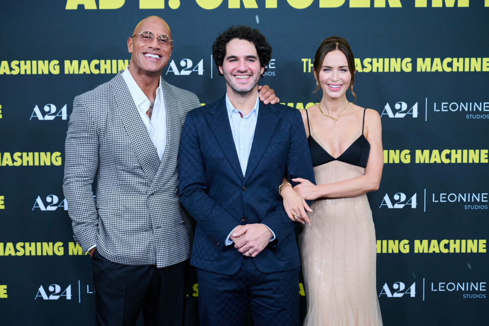 Emily Blunt a strălucit pe covorul roșu într-o rochie nude cu paiete. Cum arată ținuta purtată de actriță. GALERIE FOTO - Imaginea 28