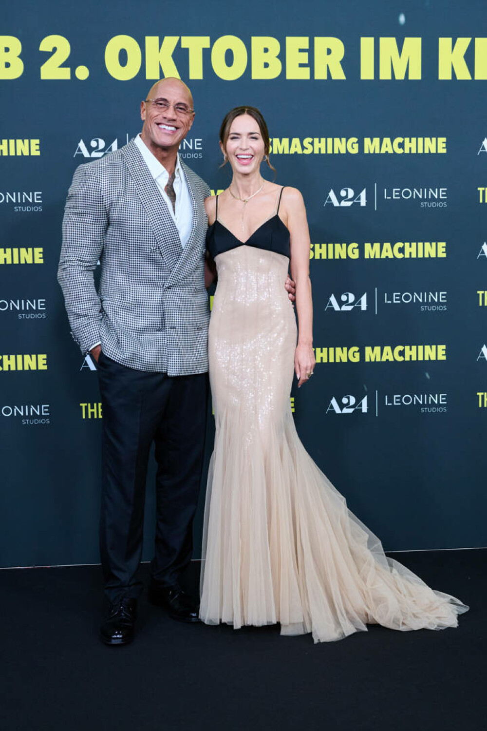 Emily Blunt a strălucit pe covorul roșu într-o rochie nude cu paiete. Cum arată ținuta purtată de actriță. GALERIE FOTO - Imaginea 29