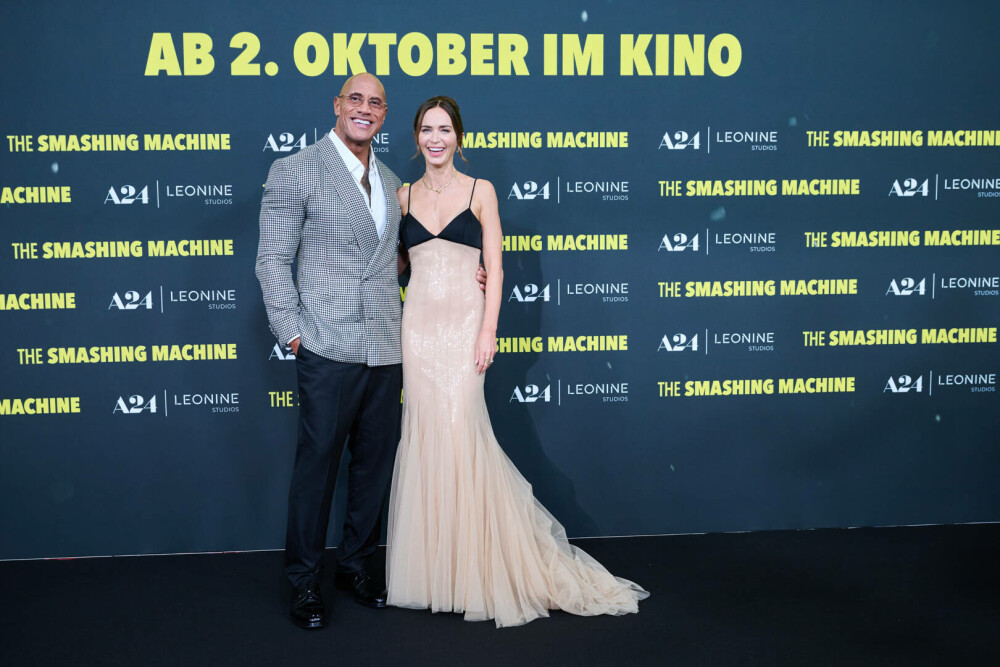 Emily Blunt a strălucit pe covorul roșu într-o rochie nude cu paiete. Cum arată ținuta purtată de actriță. GALERIE FOTO - Imaginea 30