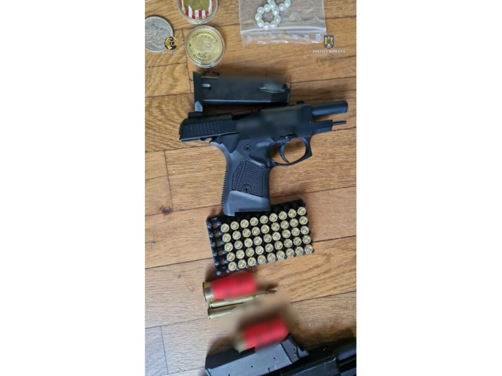 Un albanez a fost încătușat în parcarea Aeroportului Iași. Este unul dintre cei mai temuți traficanți de droguri - Imaginea 6