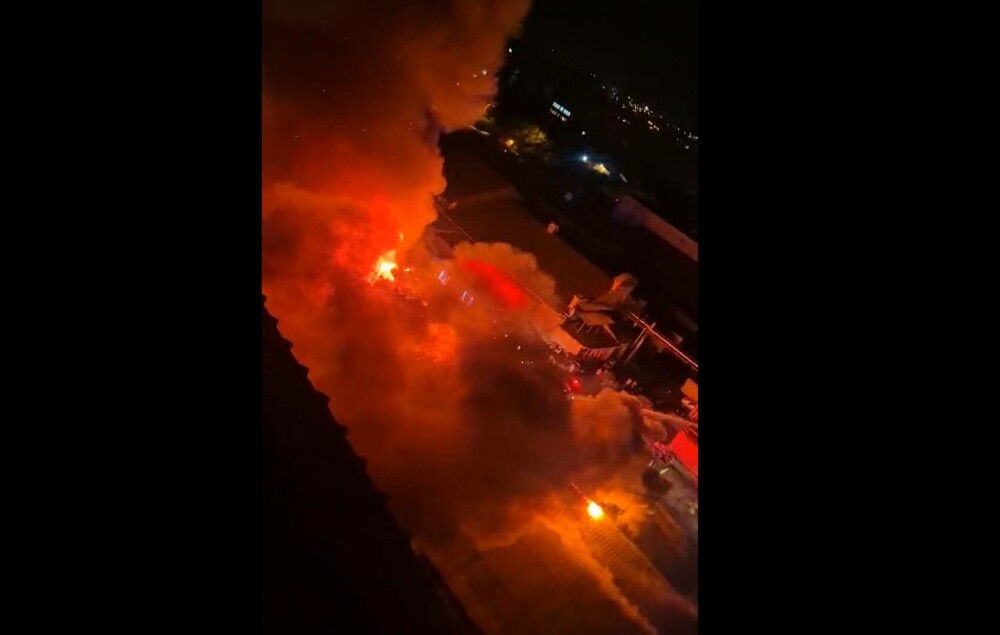 Incendiu uriaș la un depozit din București, în Pantelimon. Poluare de 7 ori peste limita admisă. VIDEO - Imaginea 15