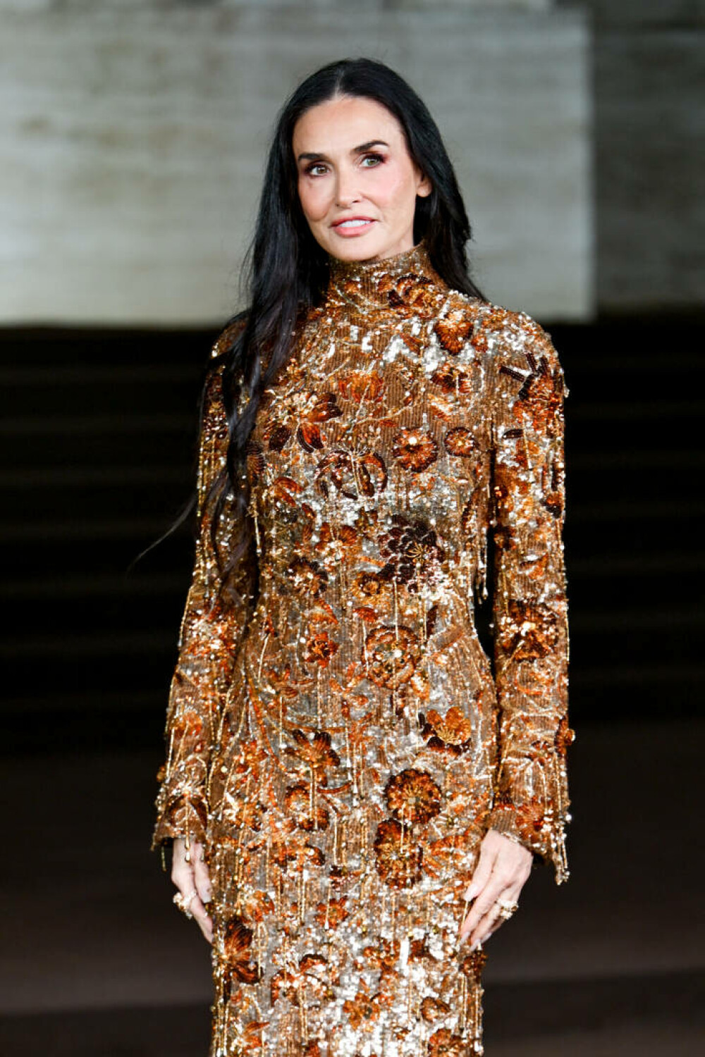 Demi Moore, apariție de senzație la Milano Fashion Week. Ținuta spectaculoasă care a cucerit publicul. GALERIE FOTO - Imaginea 15