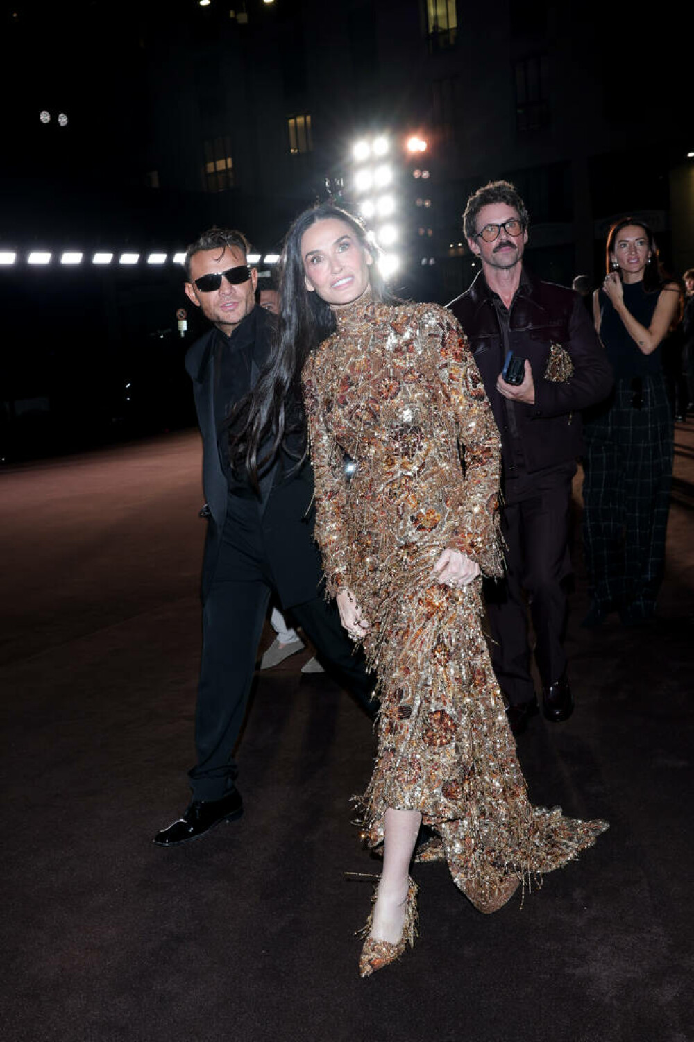 Demi Moore, apariție de senzație la Milano Fashion Week. Ținuta spectaculoasă care a cucerit publicul. GALERIE FOTO - Imaginea 19