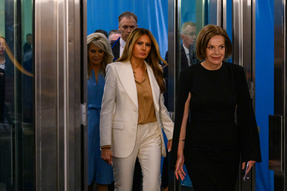 Melania Trump, între eleganță și responsabilitate. Inițiativa globală pe care a lansat-o pentru copii. GALERIE FOTO - Imaginea 16