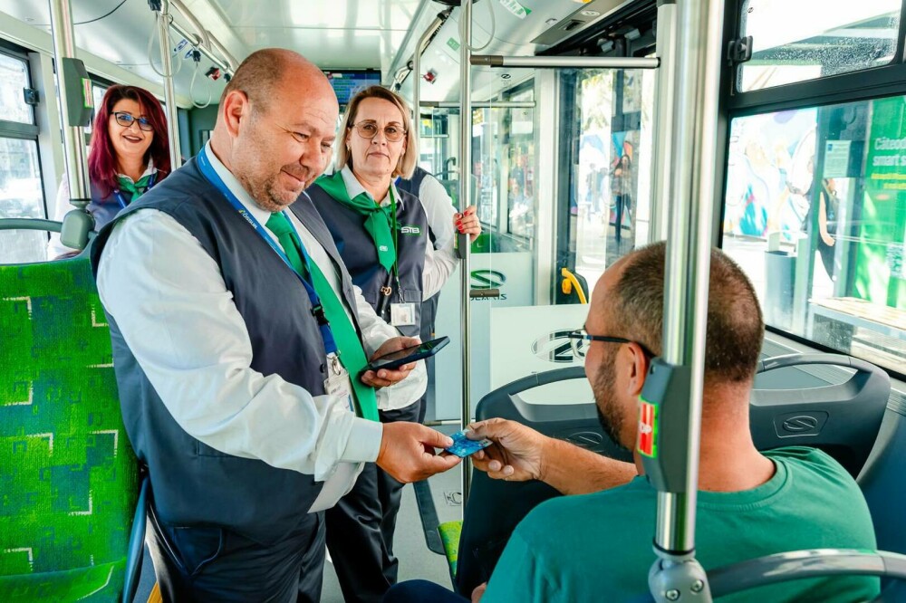 Controlorii Societății de Transport București (STB) vor avea uniforme noi. Cum arată | FOTO - Imaginea 3