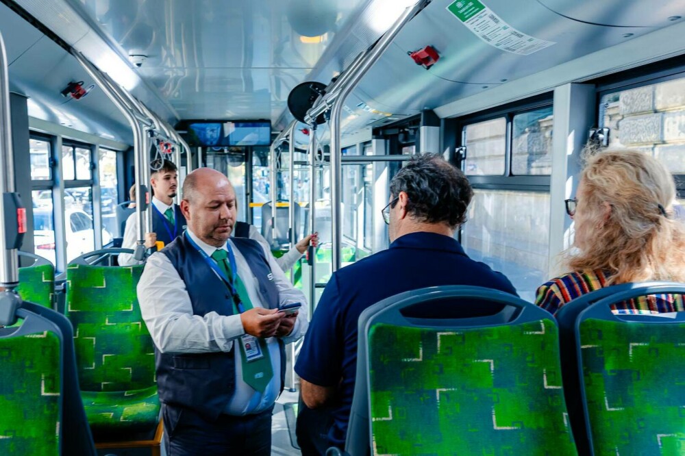 Controlorii Societății de Transport București (STB) vor avea uniforme noi. Cum arată | FOTO - Imaginea 5