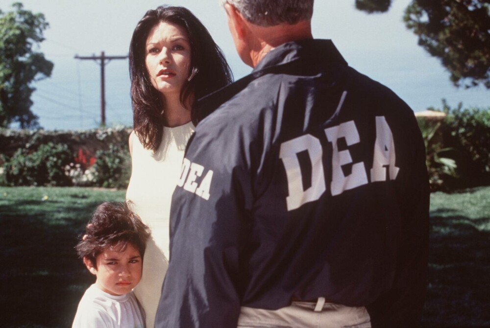 Catherine Zeta-Jones împlineşte 56 de ani. Cum arăta frumoasa actriță la începutul carierei. GALERIE FOTO - Imaginea 10