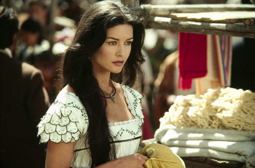 Catherine Zeta-Jones împlineşte 56 de ani. Cum arăta frumoasa actriță la începutul carierei. GALERIE FOTO - Imaginea 24