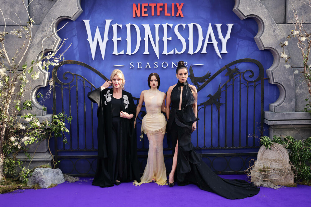 Catherine Zeta-Jones împlineşte 56 de ani. Cum arăta frumoasa actriță la începutul carierei. GALERIE FOTO - Imaginea 61