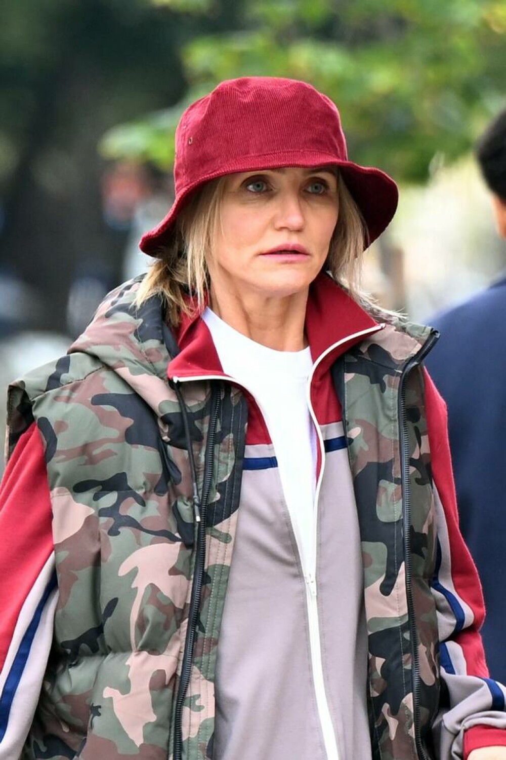Cameron Diaz, de nerecunoscut. Cum au surprins-o paparazzii pe străzile din New York. GALERIE FOTO - Imaginea 5