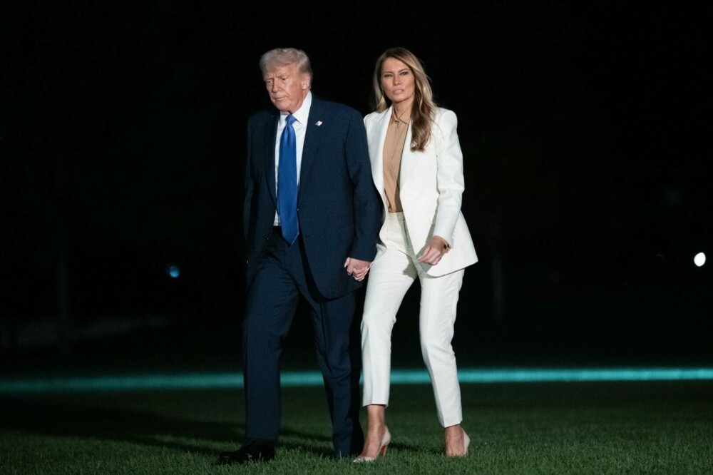 Donald și Melania Trump, surprinși în timpul unei conversații tensionate. Ce a dezvăluit un expert în citirea buzelor. VIDEO - Imaginea 3