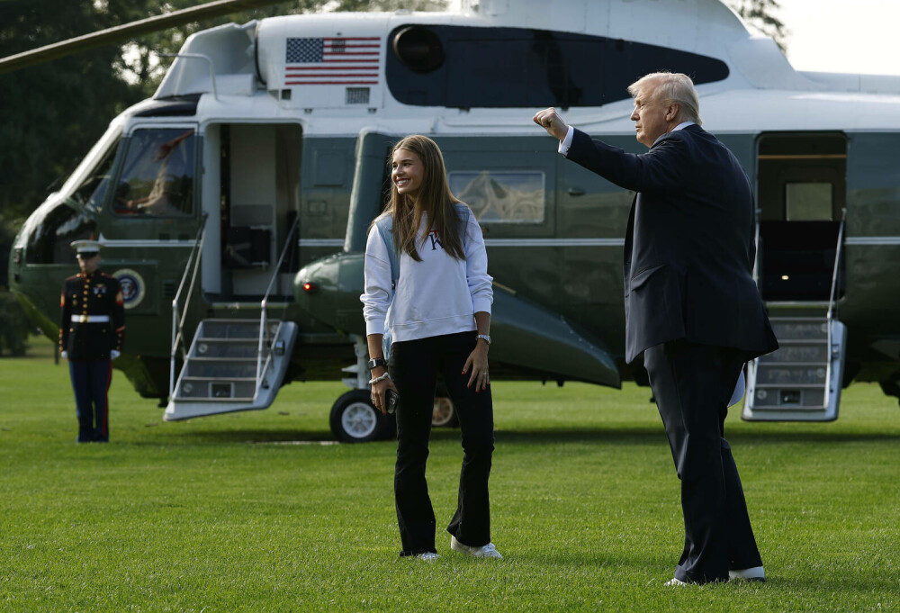 Donald Trump, alături de nepoata sa Kai, la Ryder Cup 2025. Tânăra de 18 ani și-a lansat propria linie de haine. FOTO - Imaginea 7