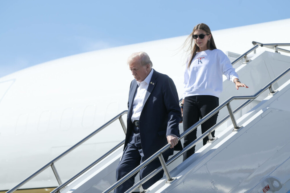 Donald Trump, alături de nepoata sa Kai, la Ryder Cup 2025. Tânăra de 18 ani și-a lansat propria linie de haine. FOTO - Imaginea 9