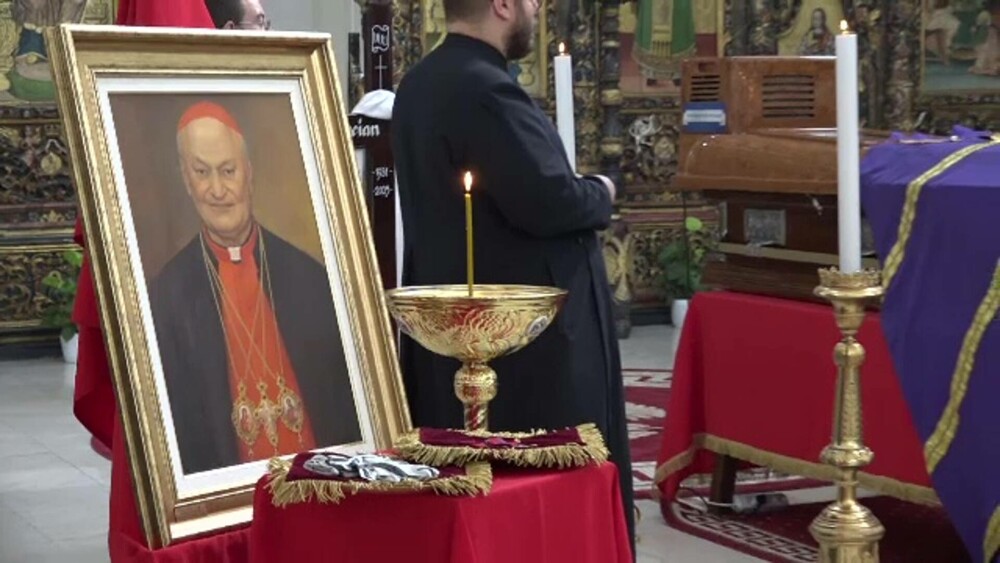 Nicuşor Dan participă luni, la Blaj, la înmormântarea cardinalului Lucian Mureşan. Ilie Bolojan: ”Dumnezeu să-l odihnească” - Imaginea 4