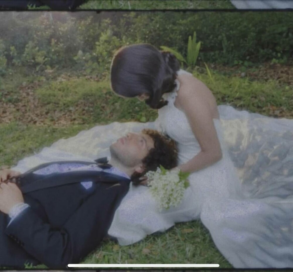 Selena Gomez și Benny Blanco, imagini noi de la nuntă. Câte rochii a avut artista. GALERIE FOTO - Imaginea 13