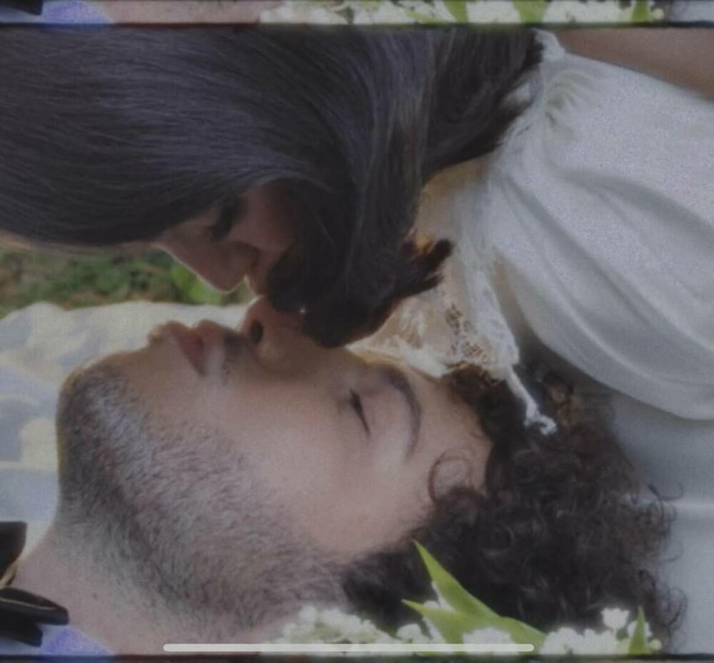 Selena Gomez și Benny Blanco, imagini noi de la nuntă. Câte rochii a avut artista. GALERIE FOTO - Imaginea 8