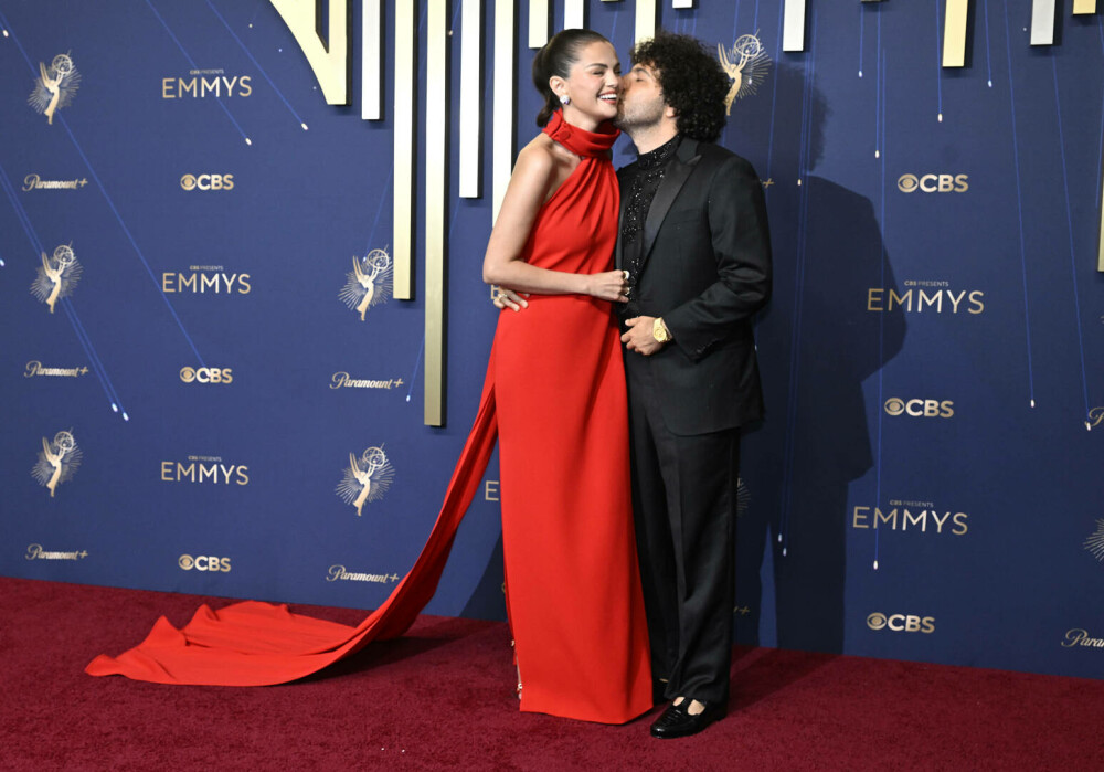 Selena Gomez s-a căsătorit cu producătorul muzical Benny Blanco. Primele imagini de la ceremonia de poveste | GALERIE FOTO - Imaginea 14