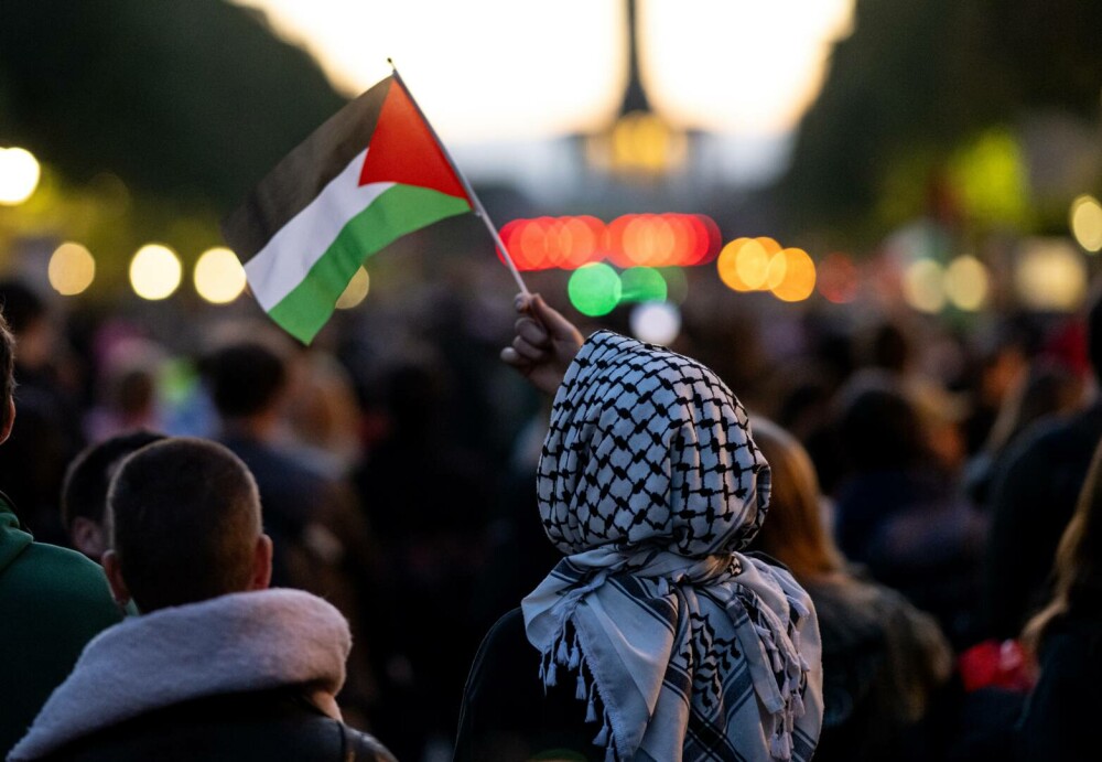 Zeci de mii de oameni au cerut la Berlin sfârşitul Războiului din Fâşia Gaza. „Hrana și apa sunt drepturi ale omului”. FOTO - Imaginea 2