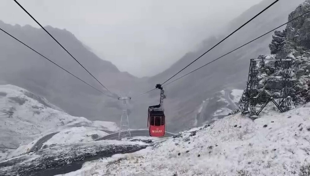 Peisaj de iarnă la Bâlea Lac. Prima zăpadă din acest sezon a acoperit Transfăgărășanul | VIDEO & FOTO - Imaginea 8