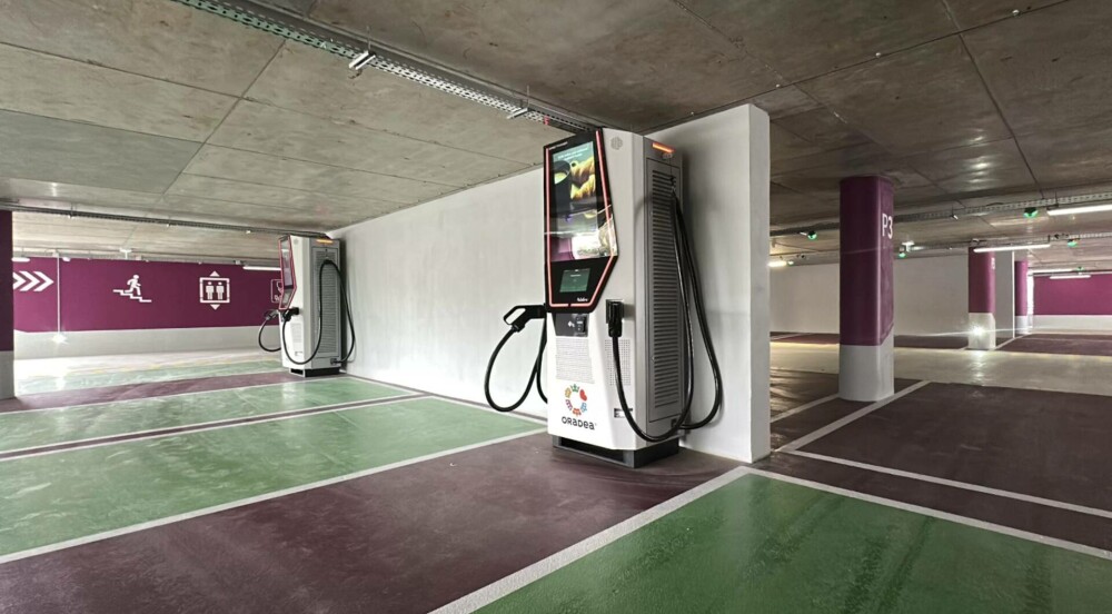 Singurul spital din România care are o parcare supraetajată cu sute de locuri. Unitatea are și o nouă policlinică - Imaginea 2