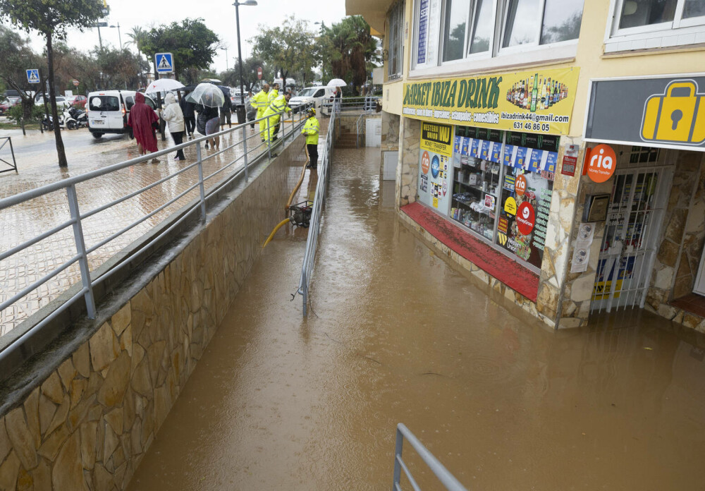 Inundații severe în Ibiza. Militarii au intervenit pentru a evacua zeci de oameni. Drumurile au fost închise | GALERIE FOTO - Imaginea 5