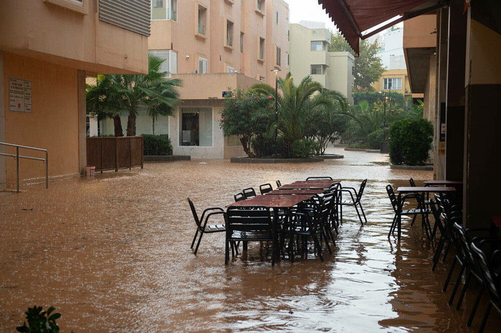 Inundații severe în Ibiza. Militarii au intervenit pentru a evacua zeci de oameni. Drumurile au fost închise | GALERIE FOTO - Imaginea 10