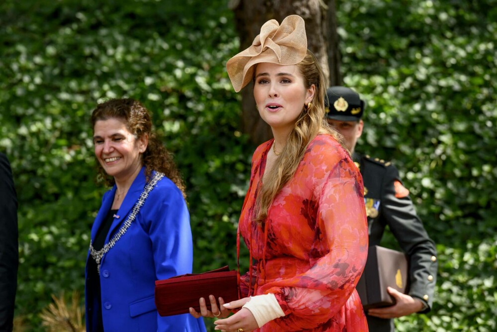 Prințesa care schimbă rochia cu uniforma militară. Amalia are 21 de ani și începe pregătirea ca rezervistă. GALERIE FOTO - Imaginea 2