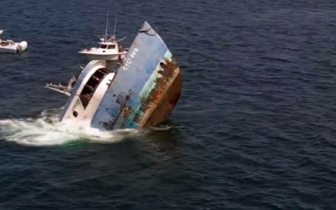 navă scufundată