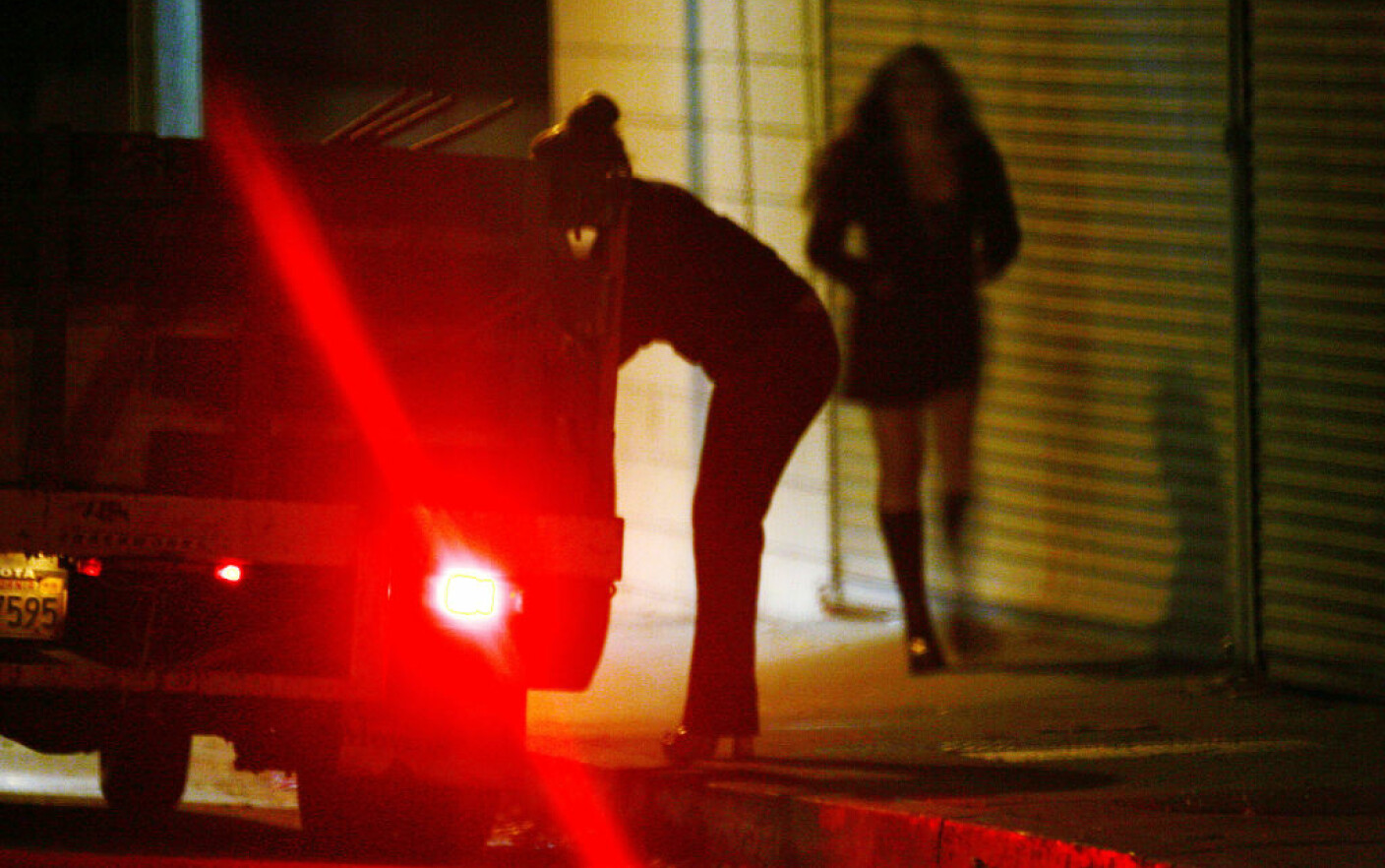 Caz șocant în Spania. Româncă obligată de soț și socri să se prostitueze