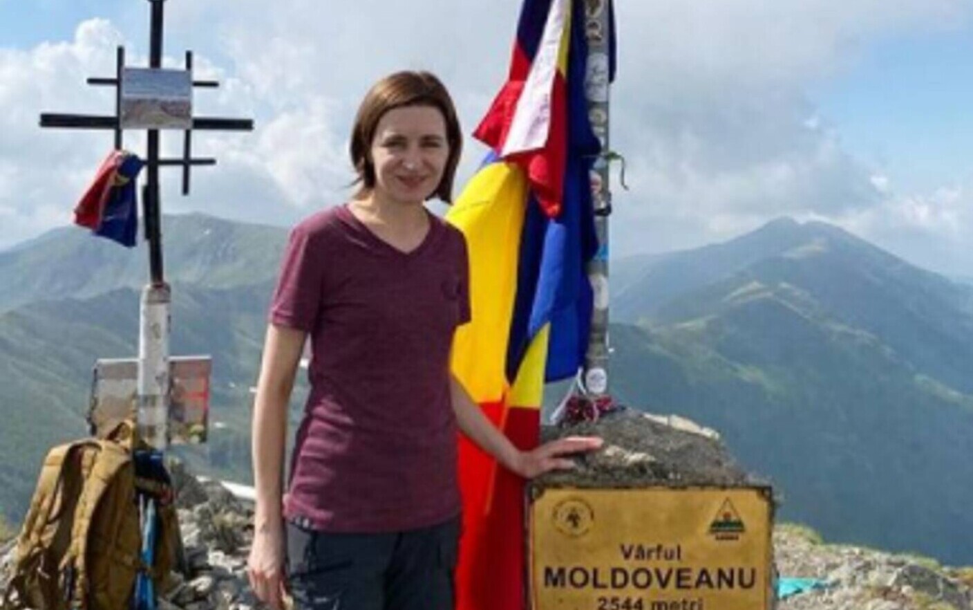 Președintele R. Moldova, Maia Sandu, a urcat pe Vârful Moldoveanu: ”Îmi  place mișcarea în aer liber, mai ales la munte” - Stirileprotv.ro