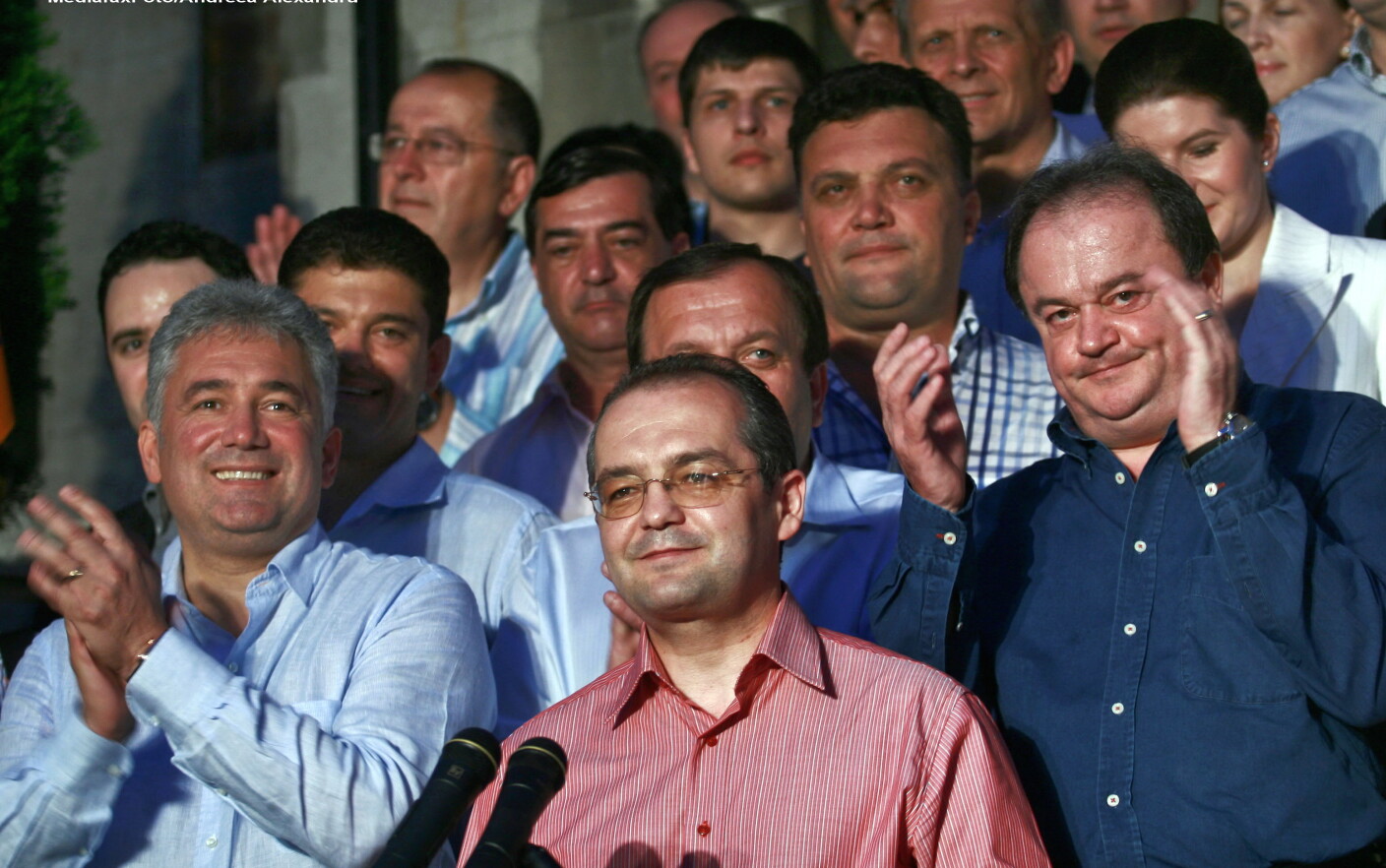 Alegerile parlamentare si locale din Romania vor avea loc SIMULTAN, la