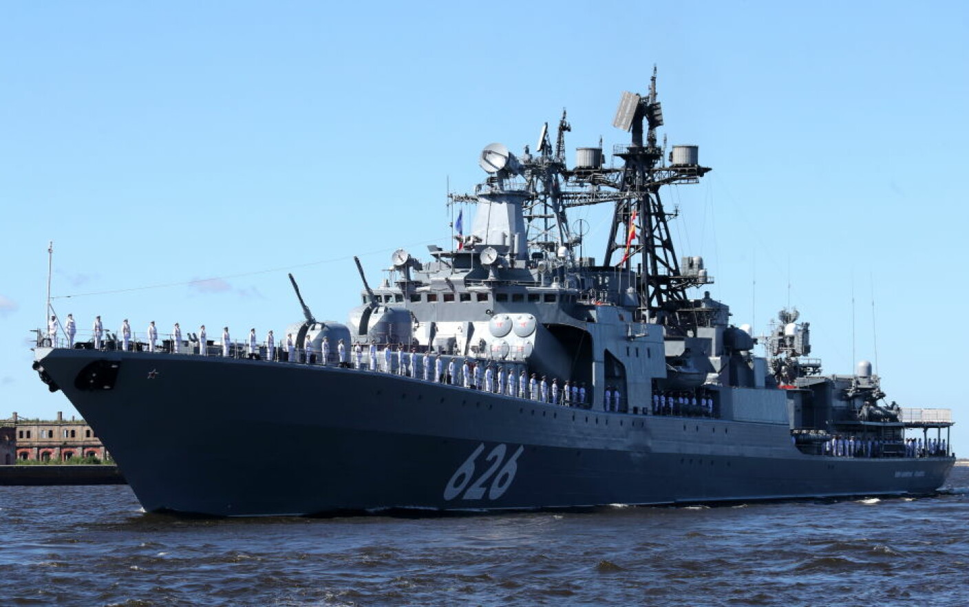 Nouă nave de război rusești, interceptate de Marina Regală în apropierea coastelor Marii Britanii