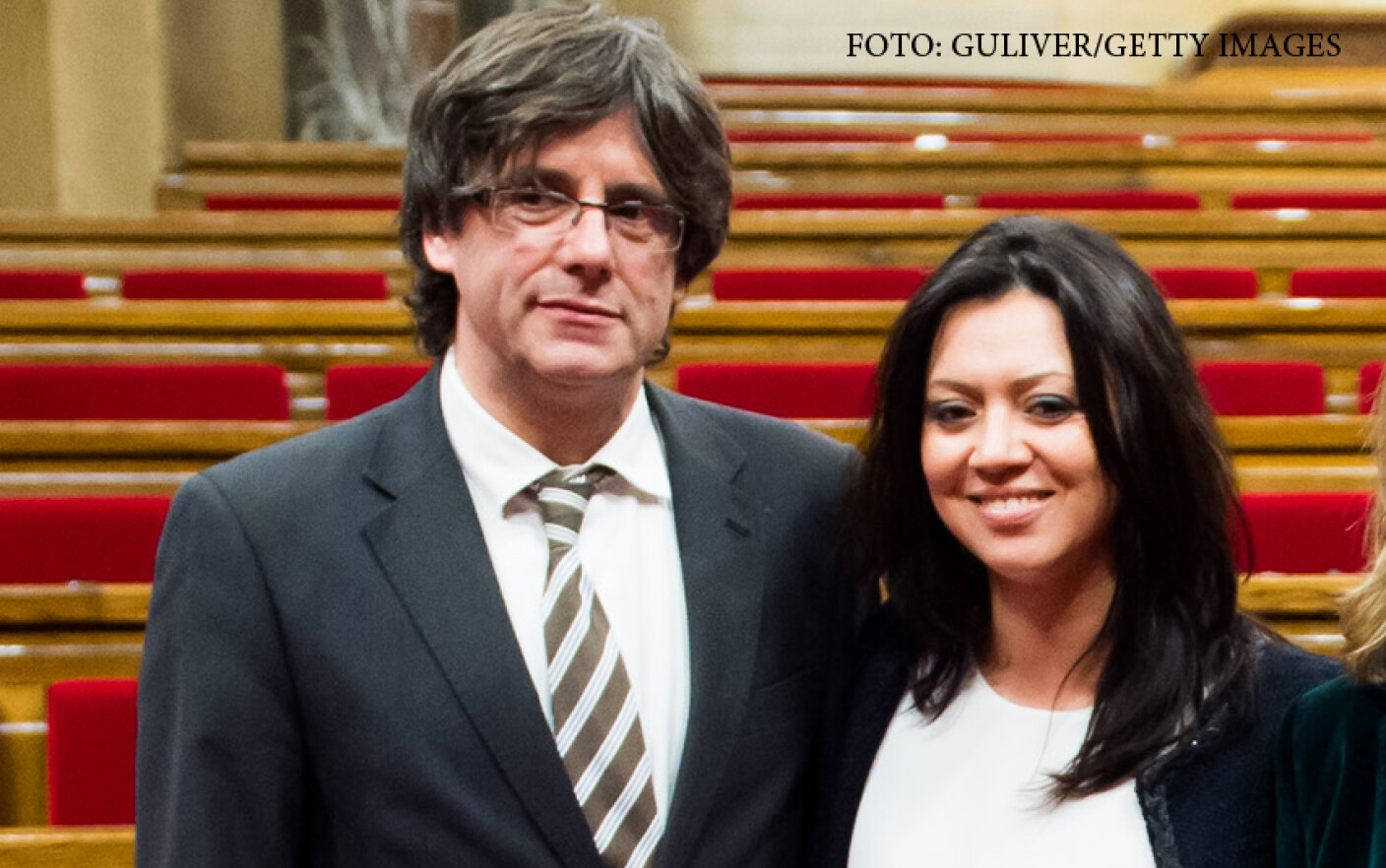 Marcela Topor, sotia sefului executivului catalan, si sotul ei Carles Puigdemont