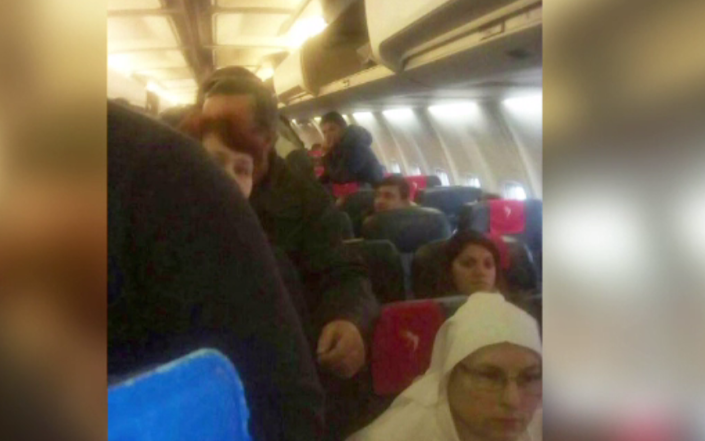 Panică La Bordul Unui Avion Blue Air Plin Cu Romani Am Zis Că